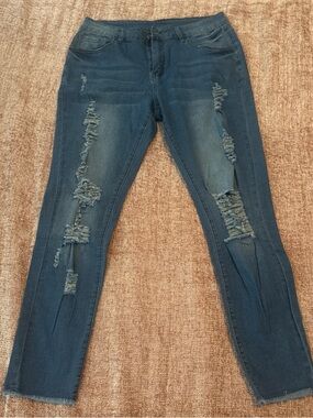 Distressed Women's Dark Blue Skinny Jeans